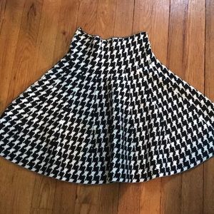 Houndstooth skirt